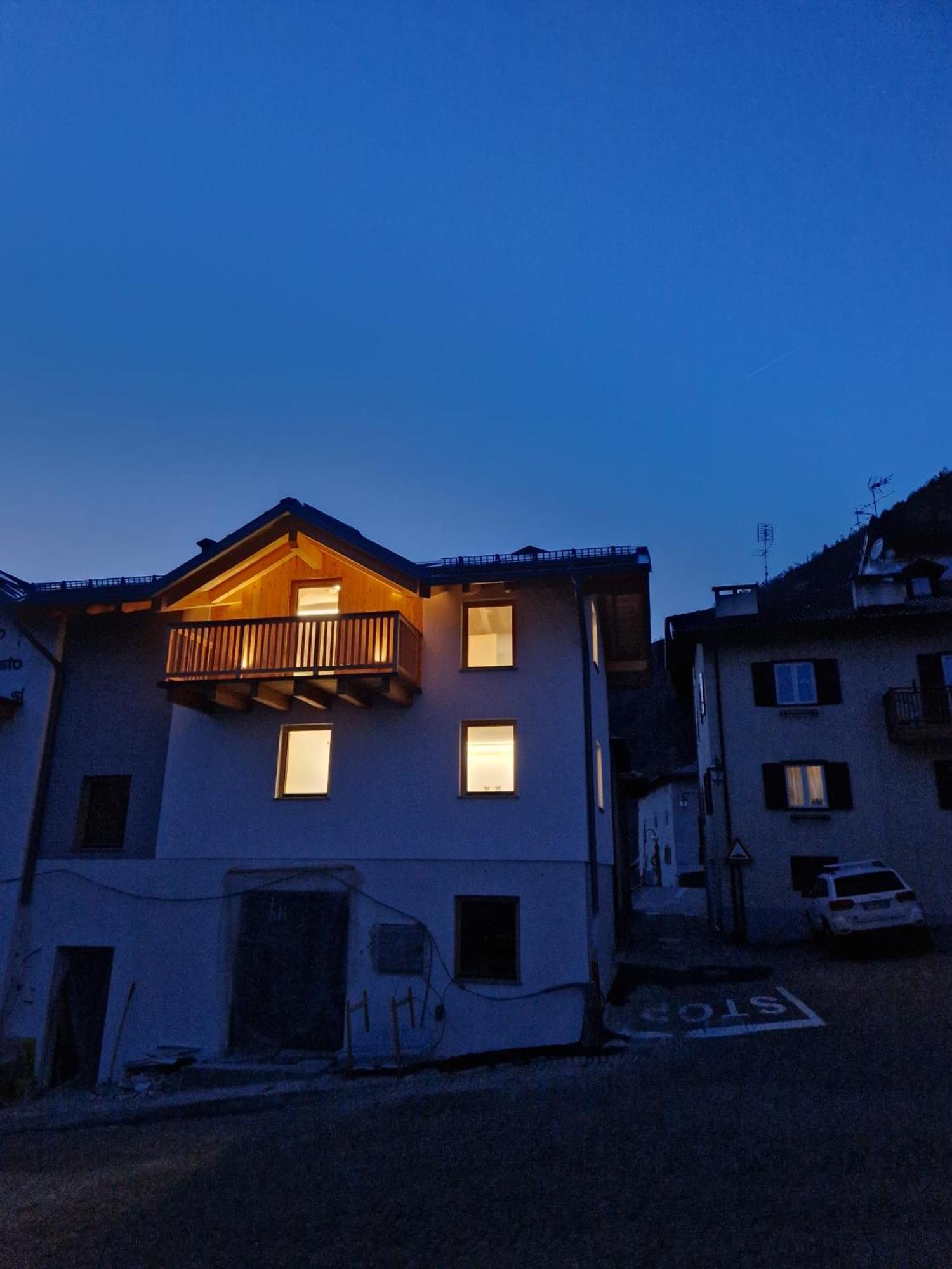 Casa Anita Lägenhet Mezzana  Exteriör bild