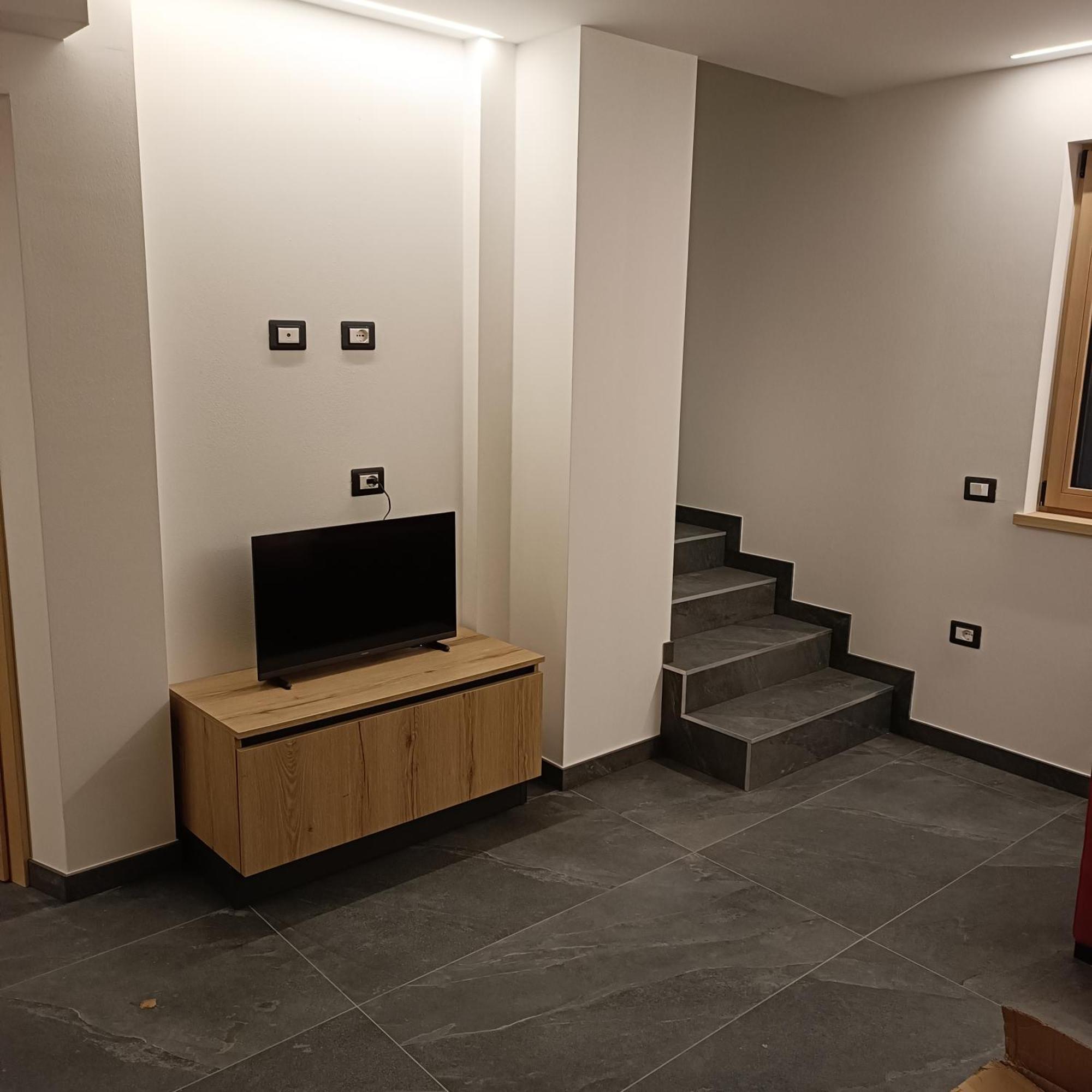 Casa Anita Lägenhet Mezzana  Exteriör bild